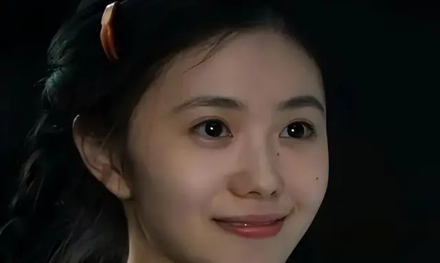 张嘉益刘浩存主演年代剧《主角》央视开播，首播收视登顶黄金档 细节速览