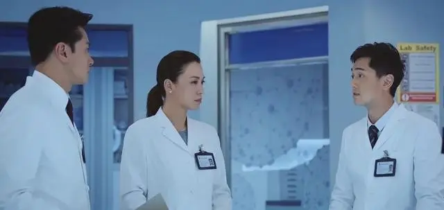 郑俊弘TVB效力24年离巢，代表作认知度成业内讨论焦点 细节速览
